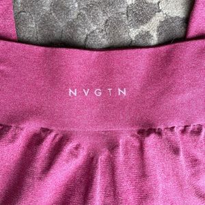 NVGTN Crimson Seamless Leggings
